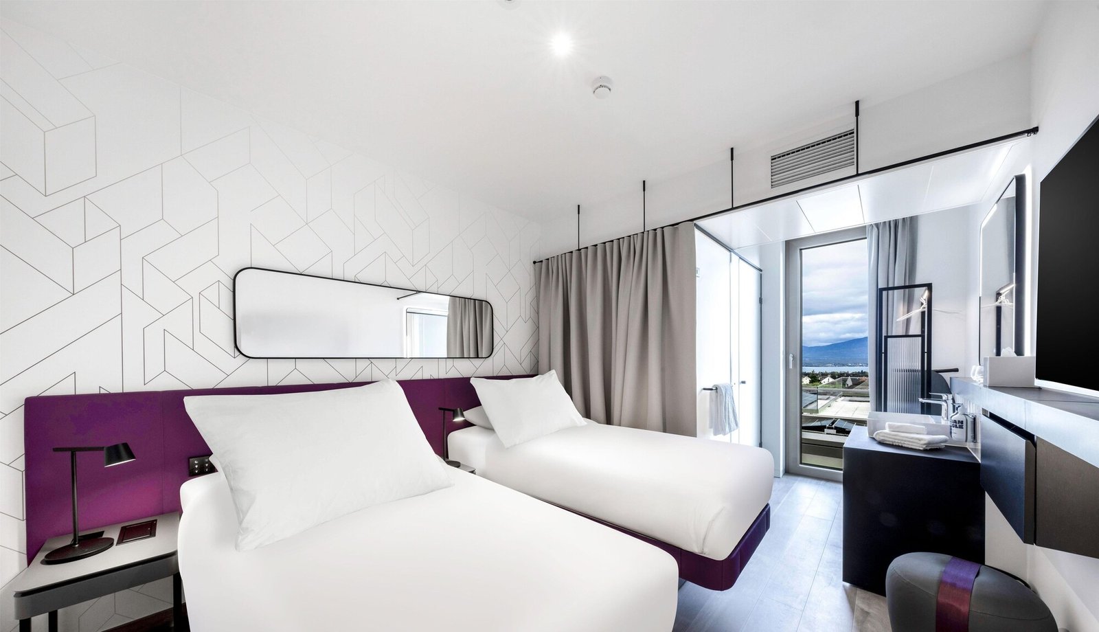 YOTEL Geneva Lake, rooms