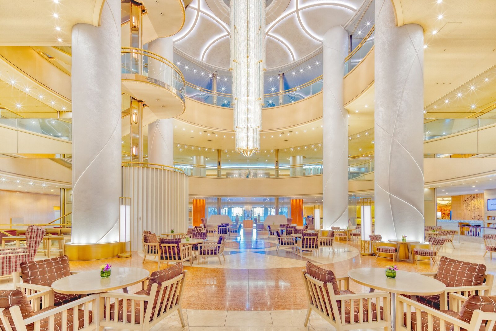 Swissôtel Nankai Osaka — vibe