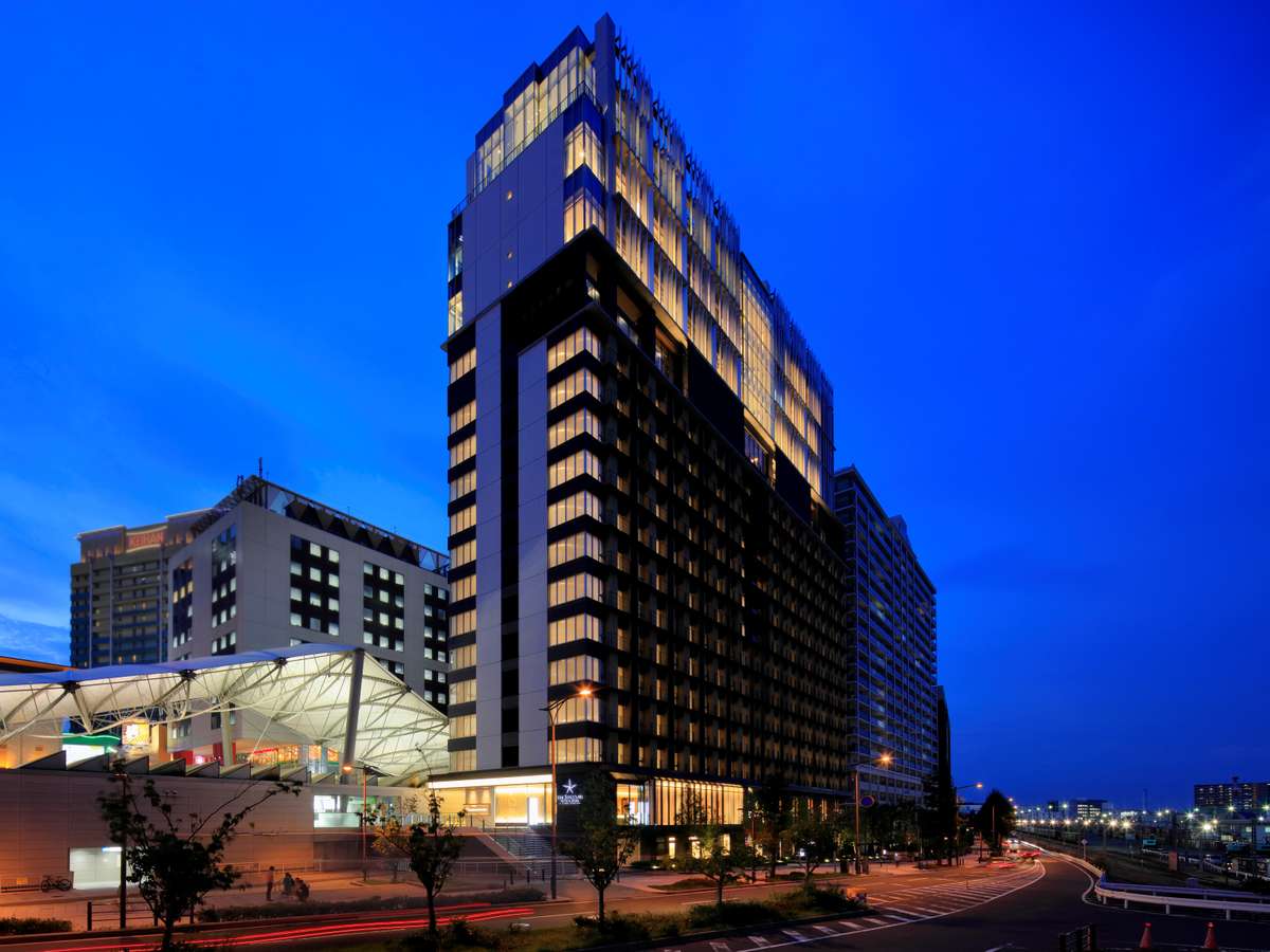 The Singulari Hotel & SkySpa — vibe