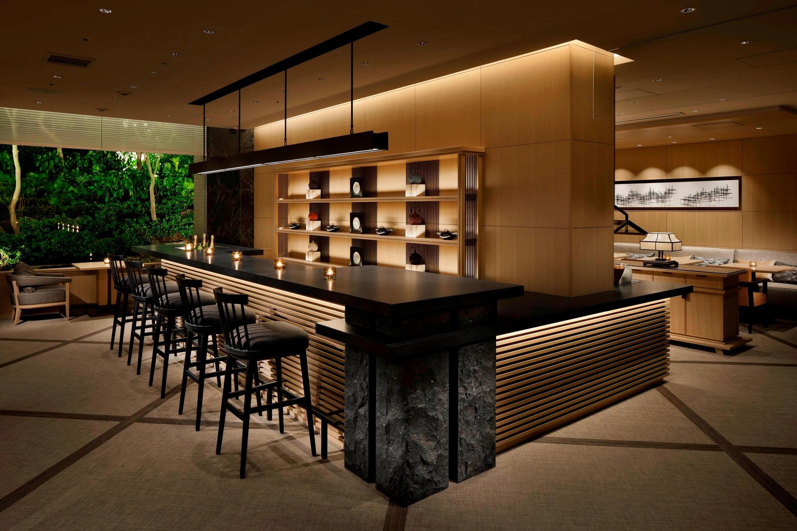 The Prince Sakura Tower Tokyo, Autograph Collection, at the table