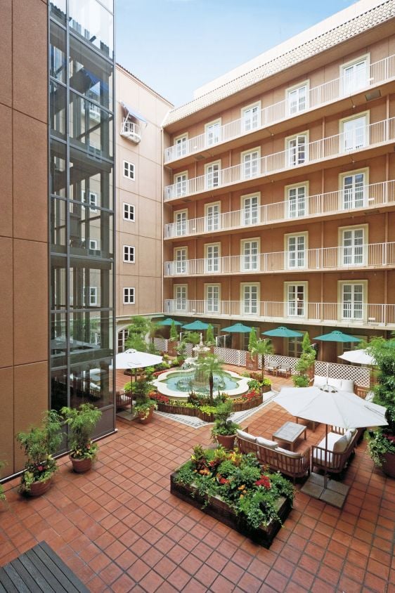 Namba Oriental Hotel — vibe