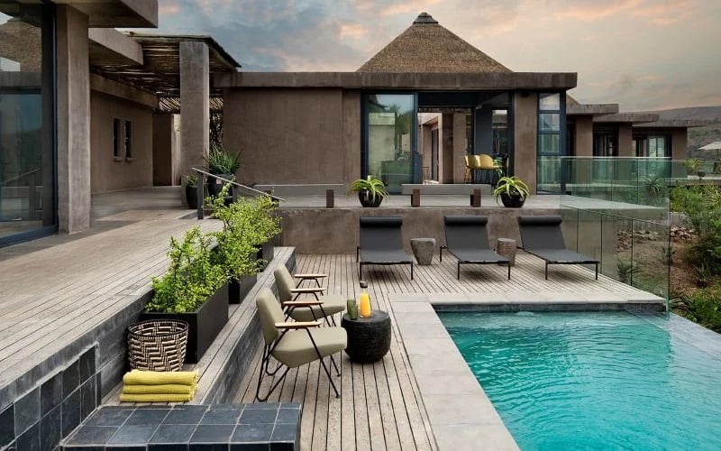 Biyela Lodge, the pool
