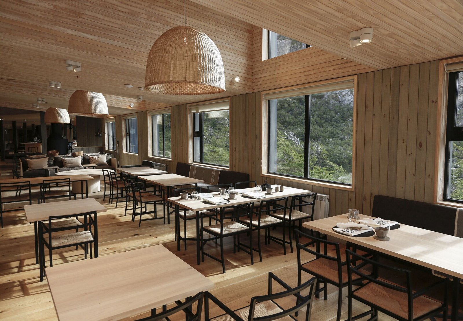 Explora El Chaltén, at the table