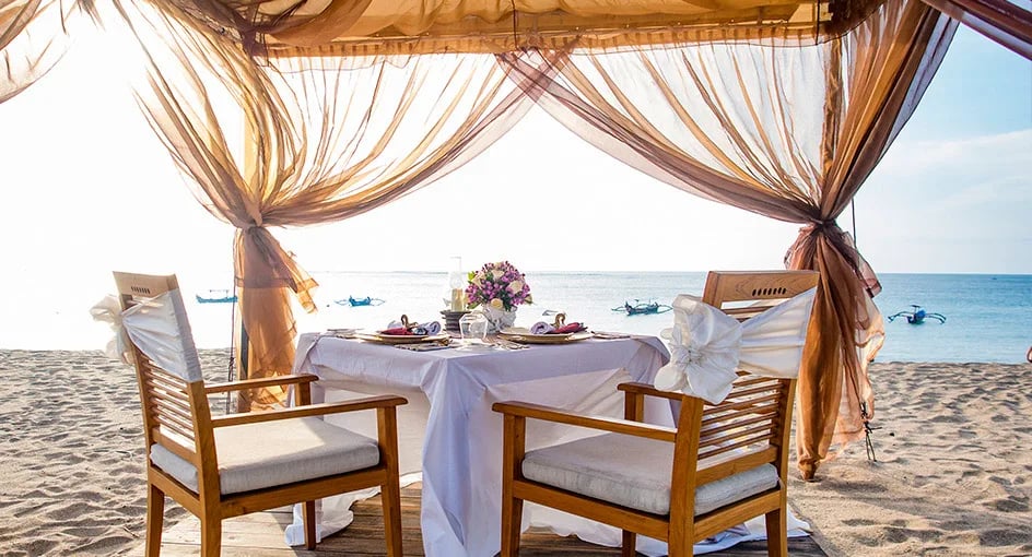 Anantara Quy Nhon Villas, at the table