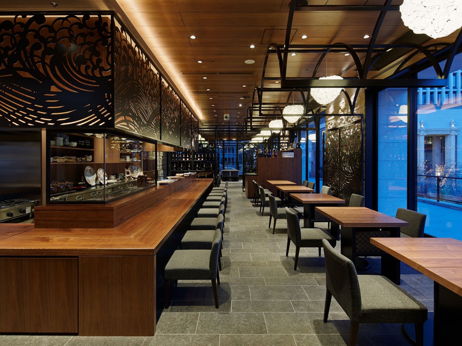 Mitsui Garden Hotel Osaka Premier — eat & drink