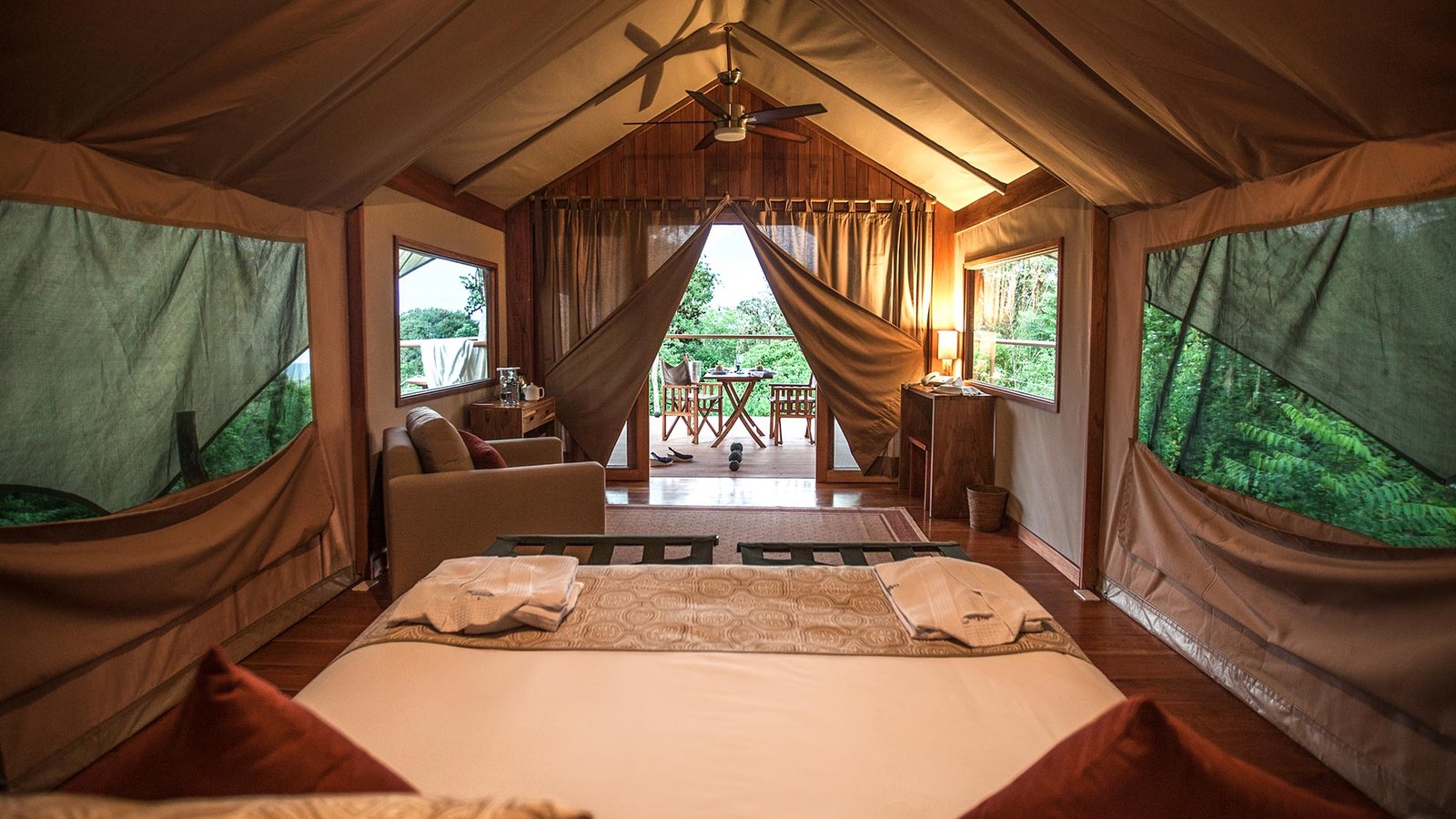 Galapagos Safari Camp, rooms