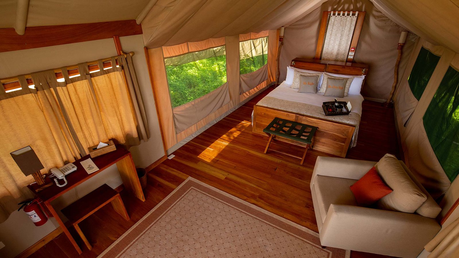 Galapagos Safari Camp, rooms