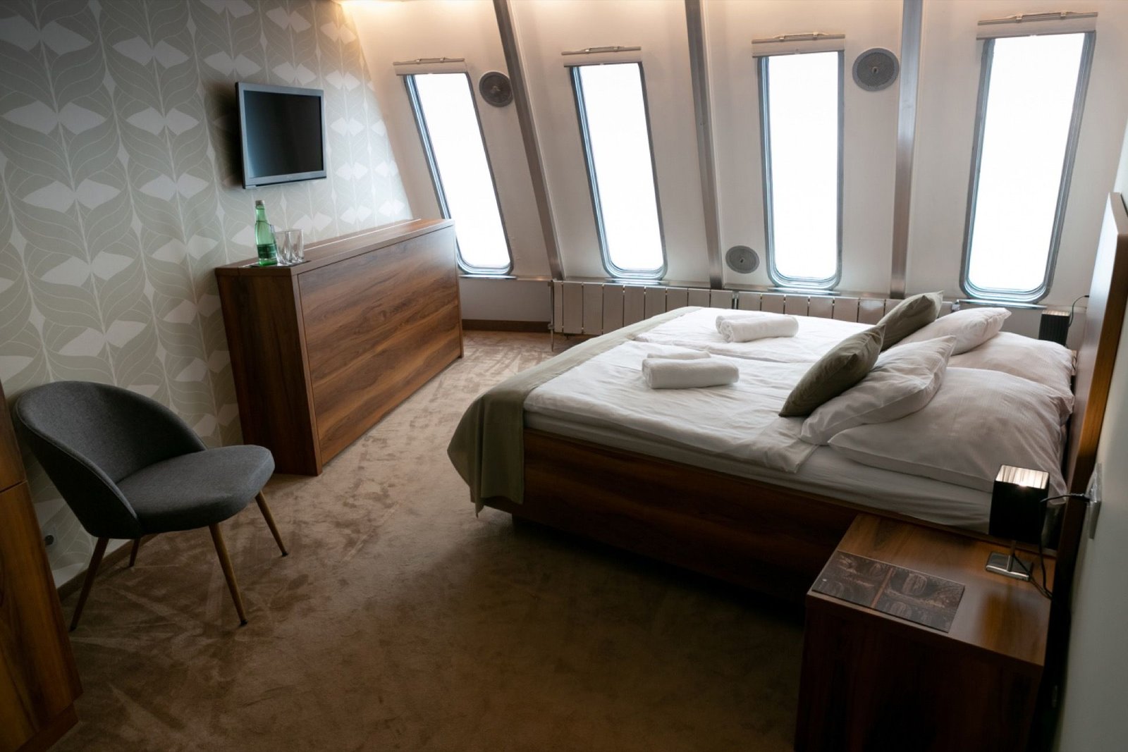 Ještěd Tower, rooms