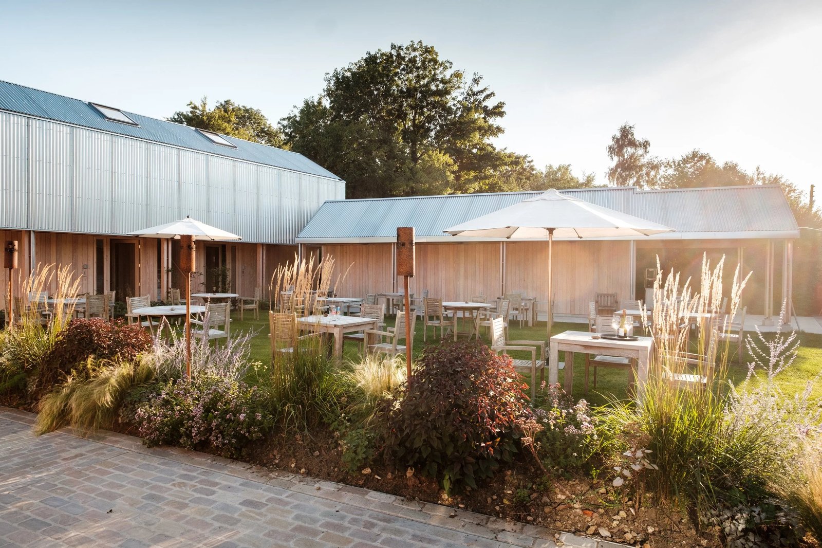 The Alice Hawthorn Inn | Restaurant & Rooms