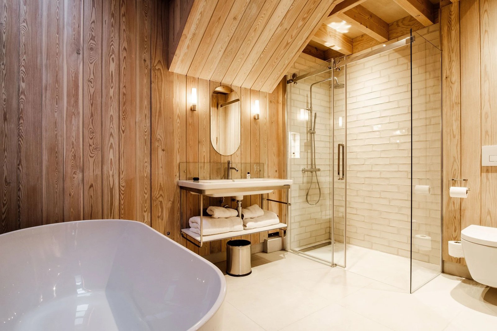 The Alice Hawthorn Inn | Restaurant & Rooms