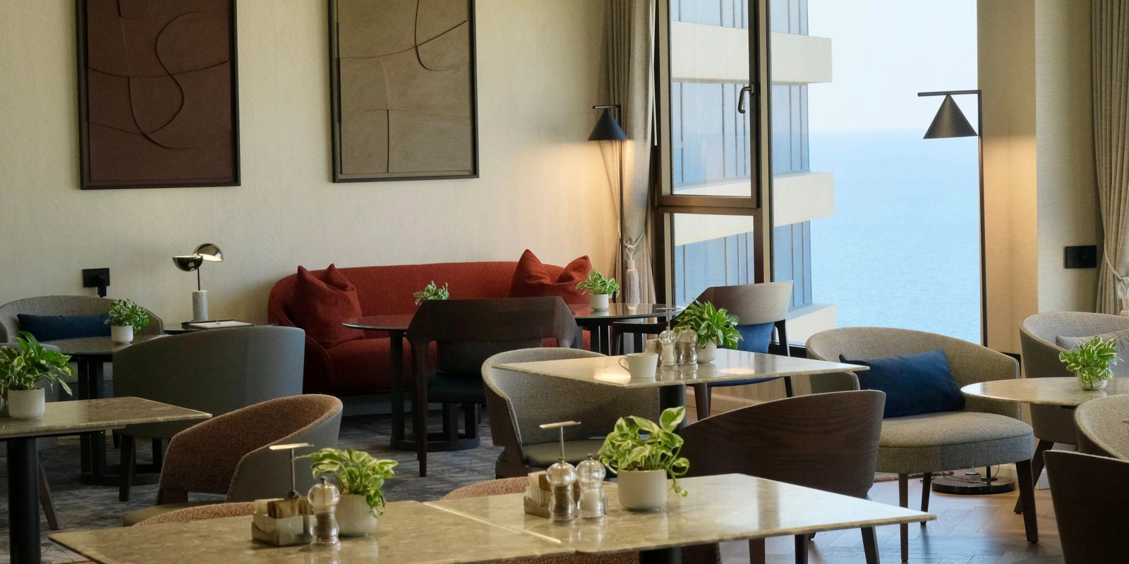 InterContinental David Tel Aviv by IHG, at the table