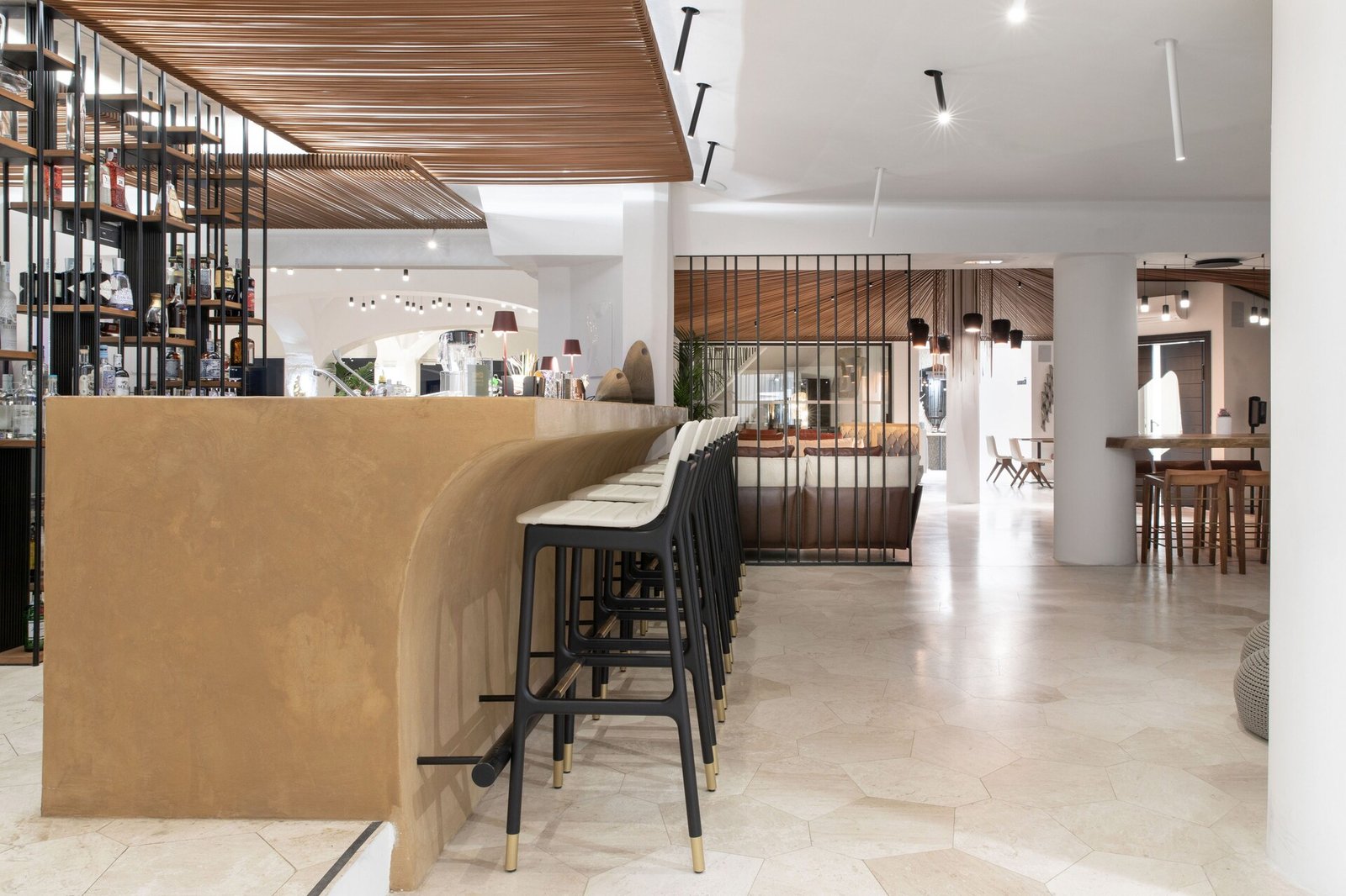 Sulia House Porto Rotondo, Curio Collection by Hilton, at the table