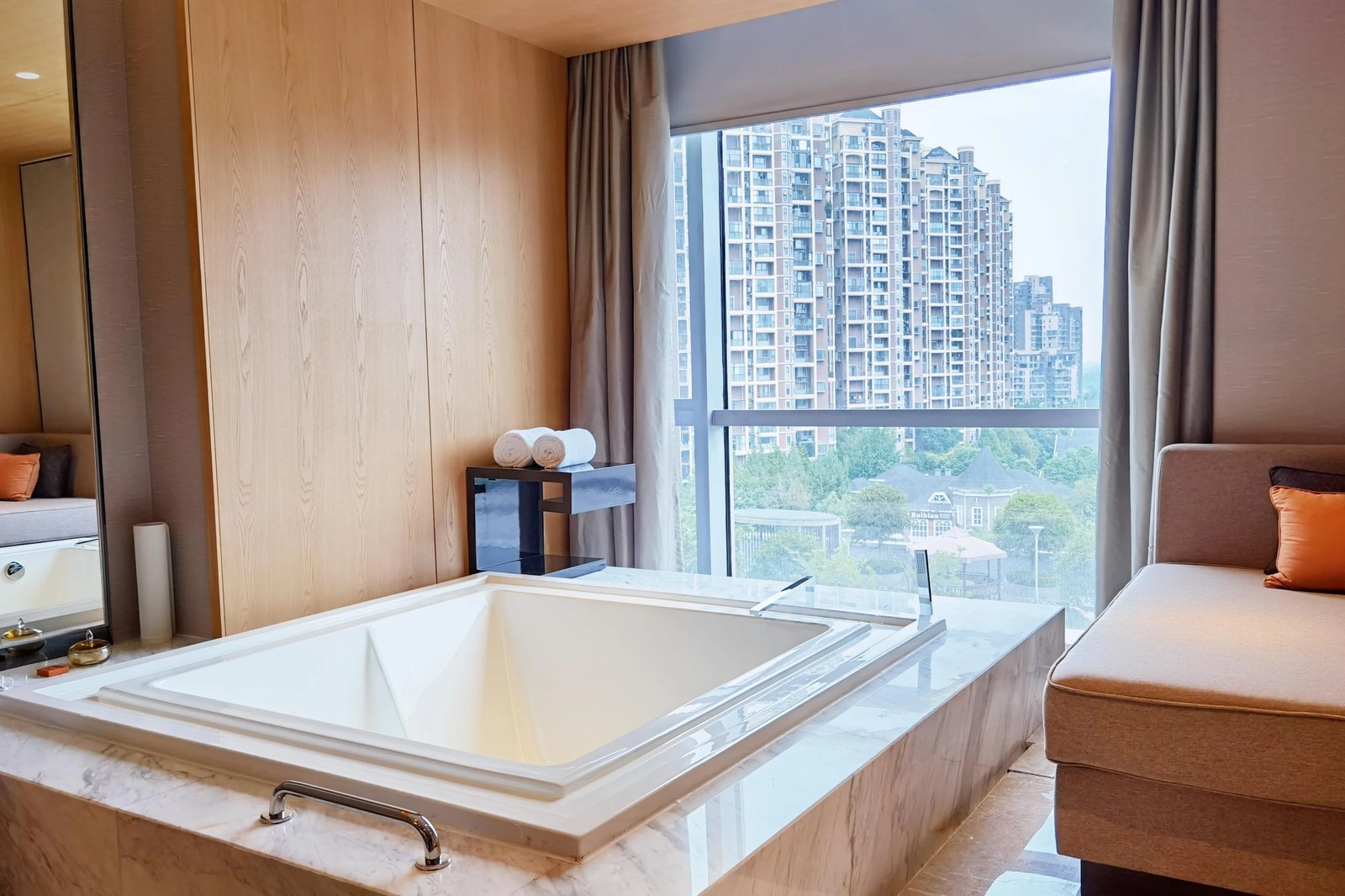 Crowne Plaza Chengdu City Center — rooms