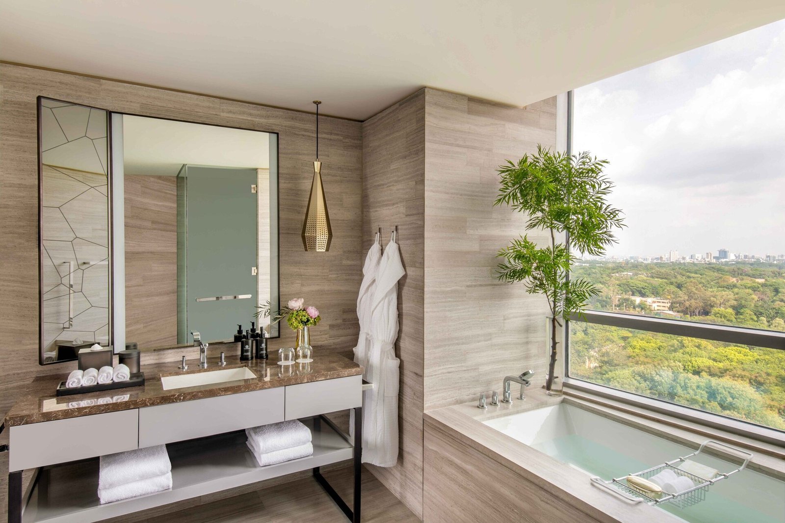 Four Seasons Hotel Bengaluru at Embassy ONE, rooms