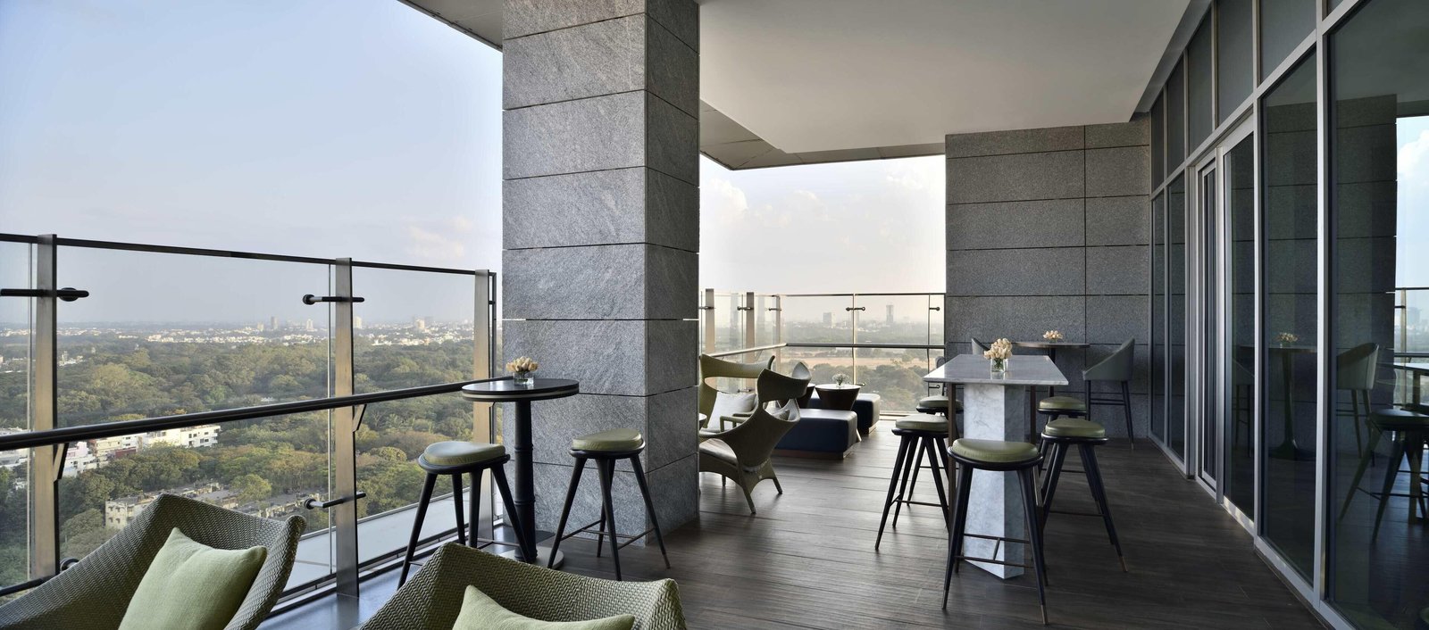 Four Seasons Hotel Bengaluru at Embassy ONE, copitas