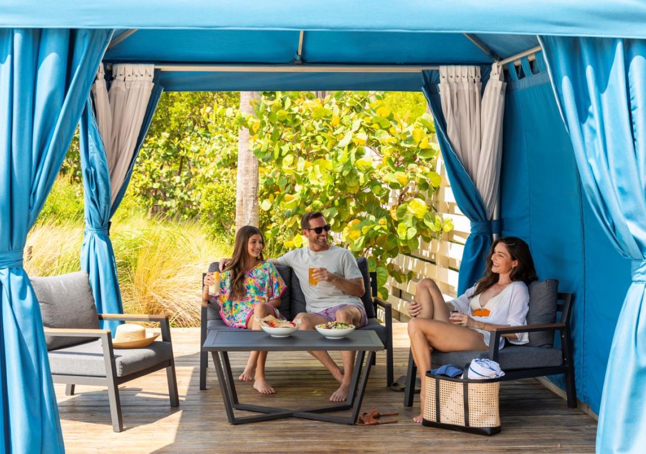 Amara Cay Resort, the pool