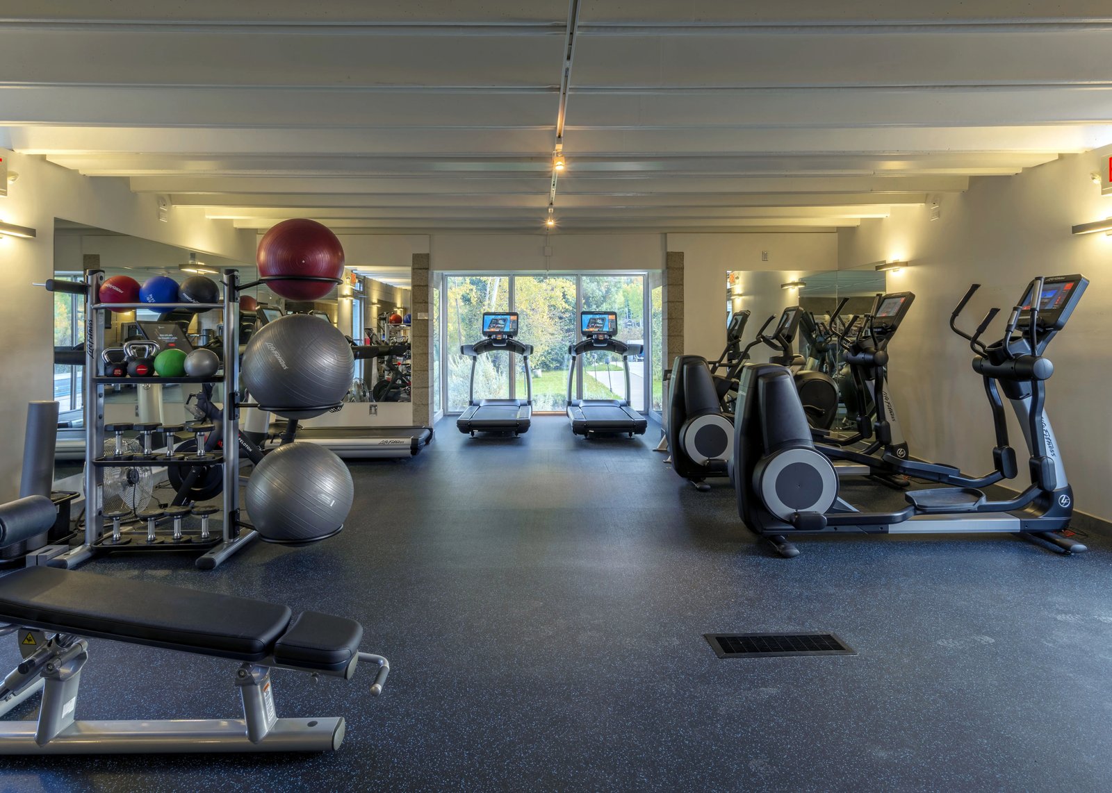 Aspen Meadows Resort, gym and basketball court