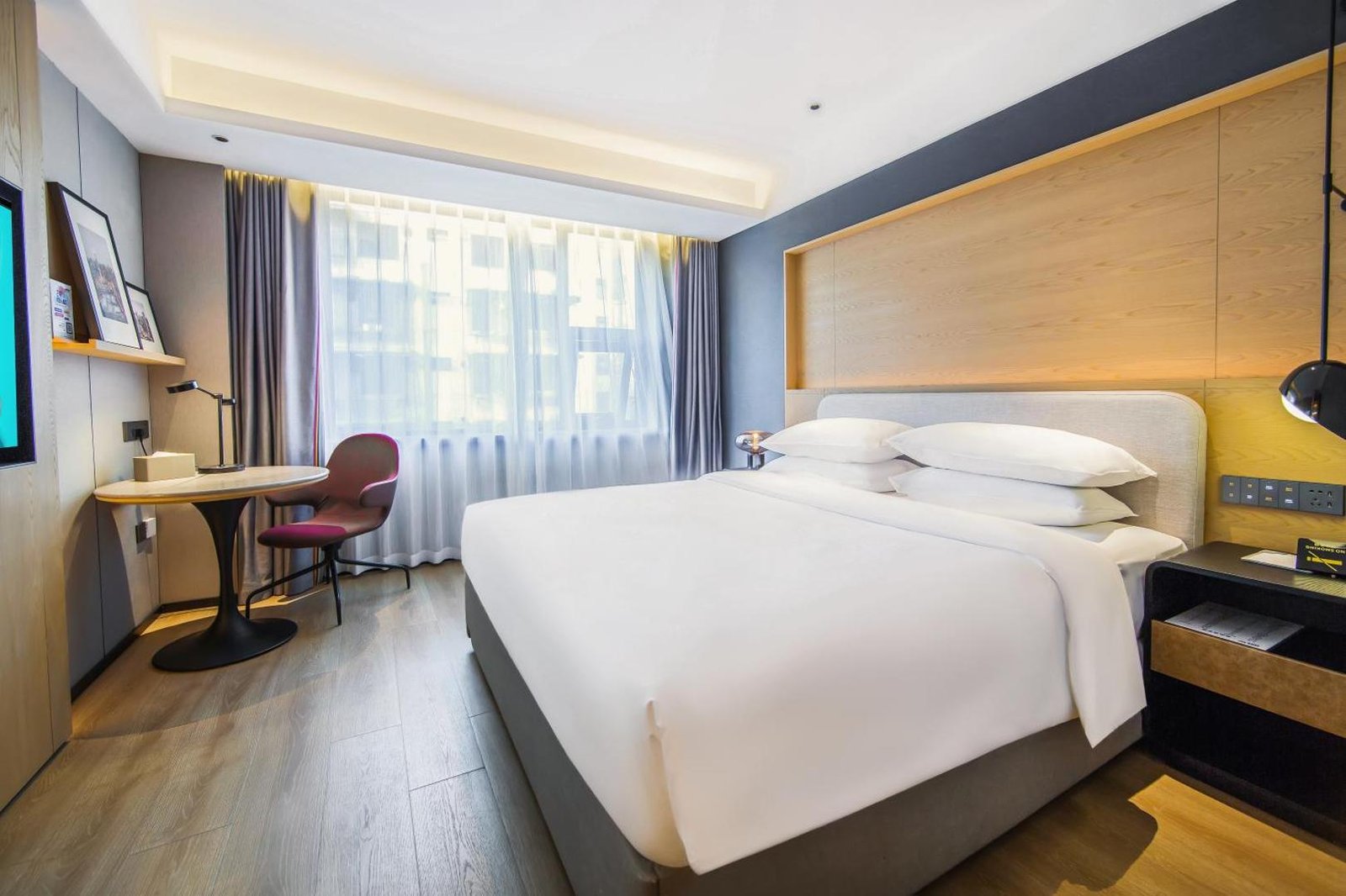 Park Inn by Radisson Chengdu — rooms