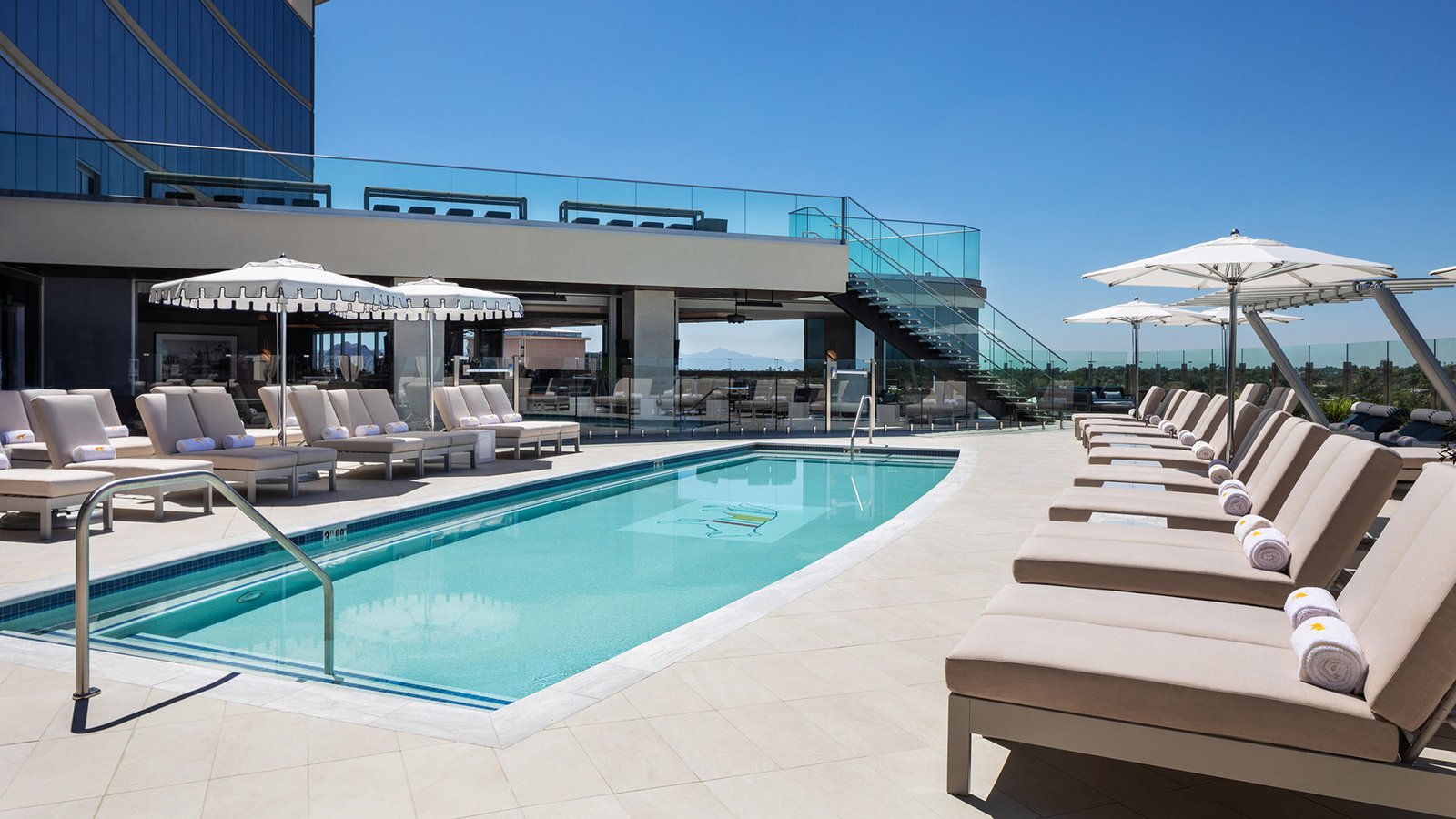 Caesars Republic Scottsdale, a Hilton Hotel, the pool
