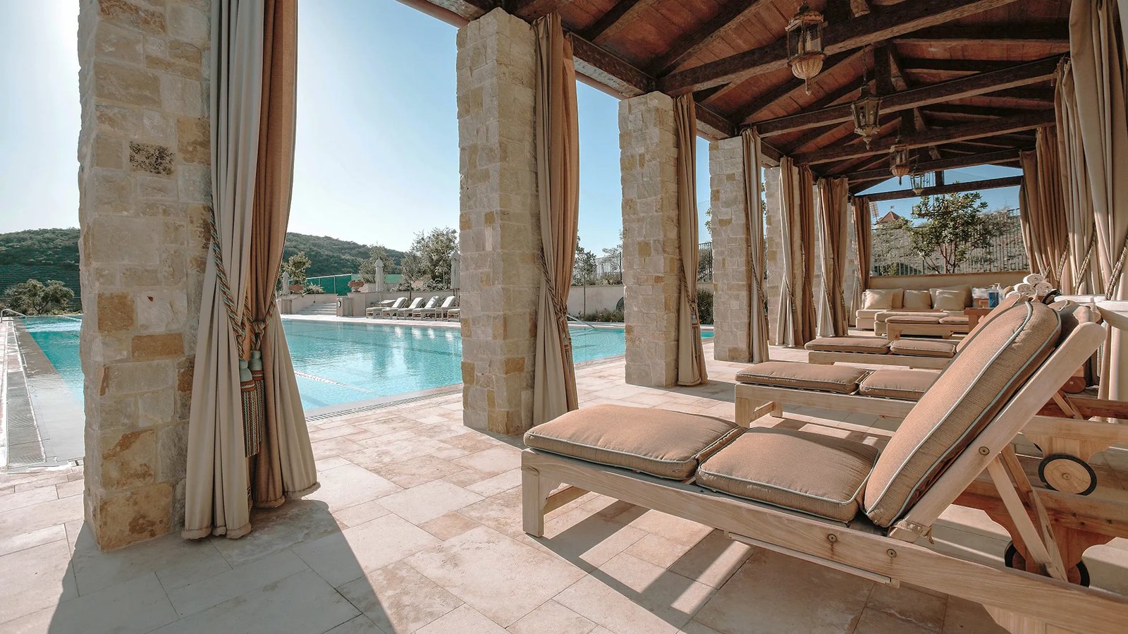 Cal-a-Vie Health Spa, the pool