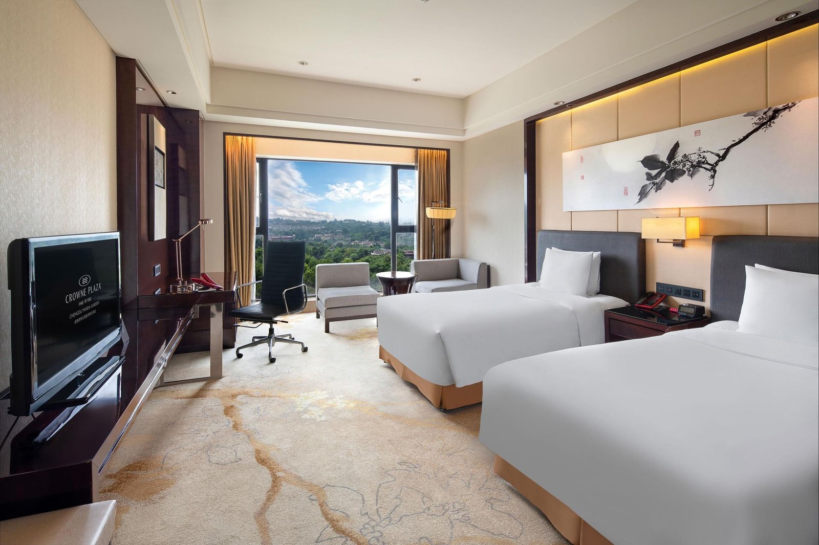 Crowne Plaza Panda Garden — rooms