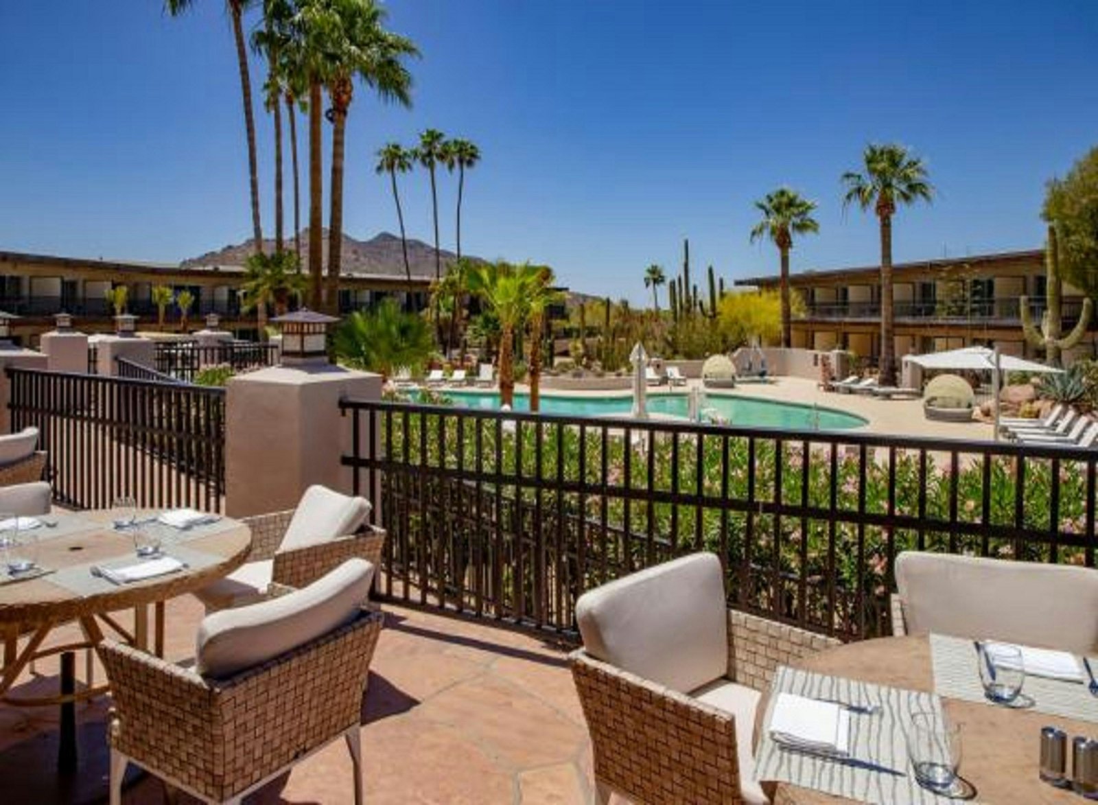 CIVANA Wellness Resort and Spa, at the table
