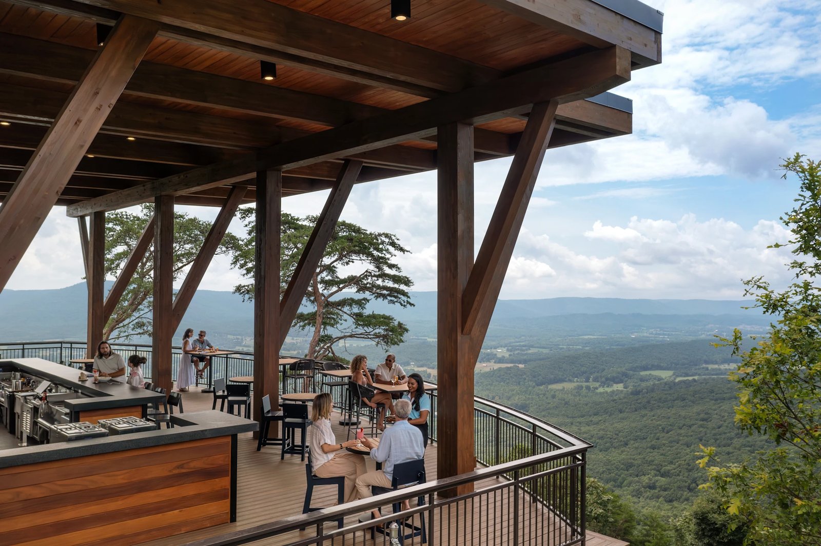 Cloudland at McLemore Resort Lookout Mountain, Curio by Hilton