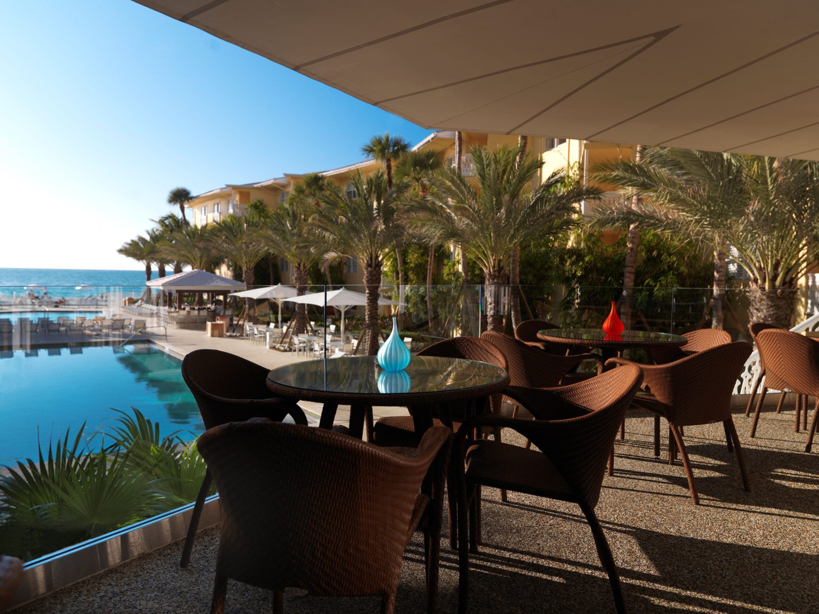 Edgewater Beach Hotel, coast