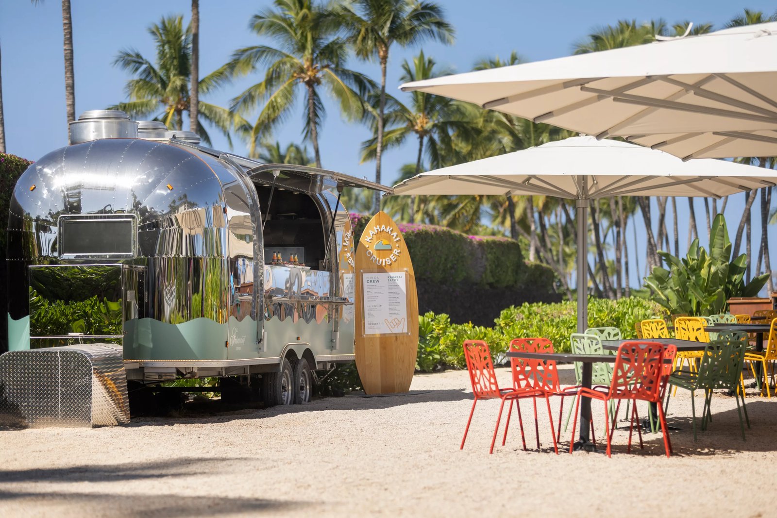 Fairmont Orchid, at the table