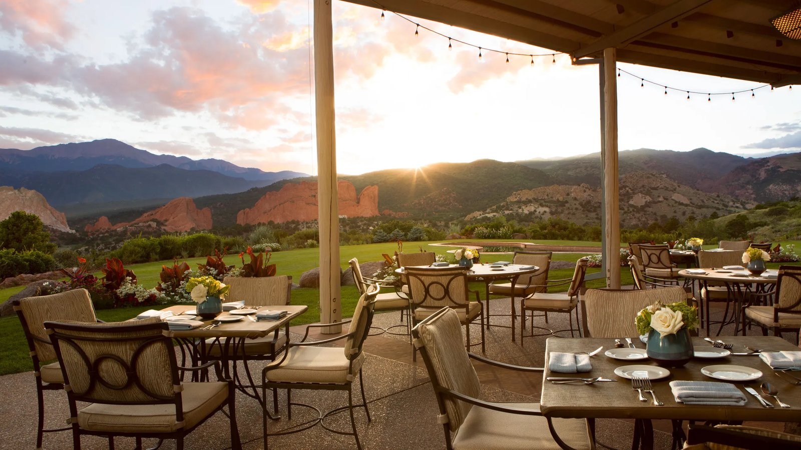 Garden of the Gods Resort, grand view restaurant