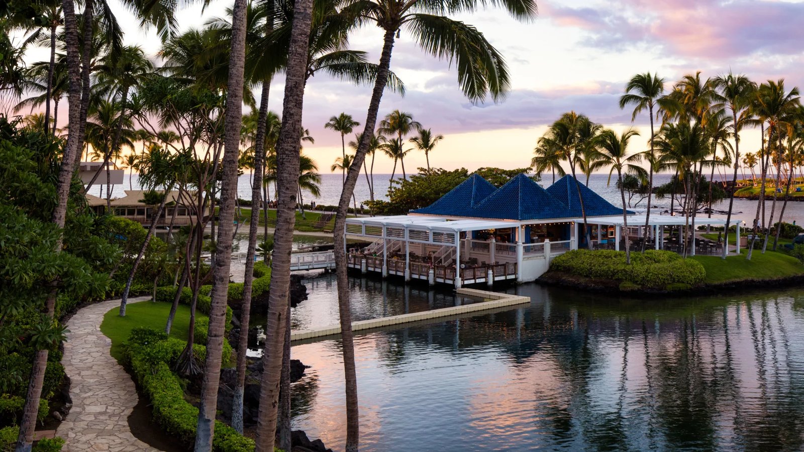 Hilton Waikoloa Village, at the table