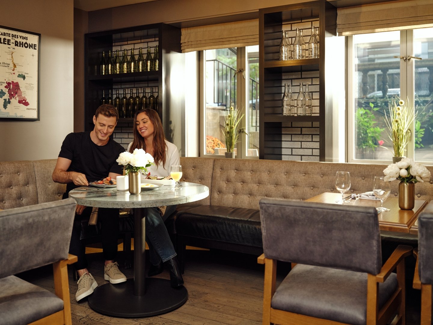 Hotel AKA Back Bay, precinct kitchen+bar
