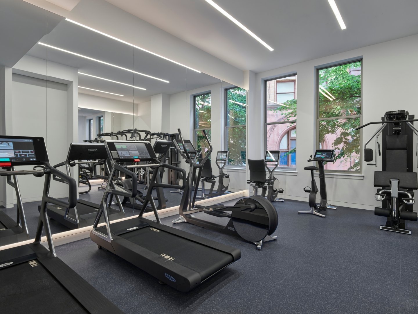 Hotel AKA Back Bay, the gym