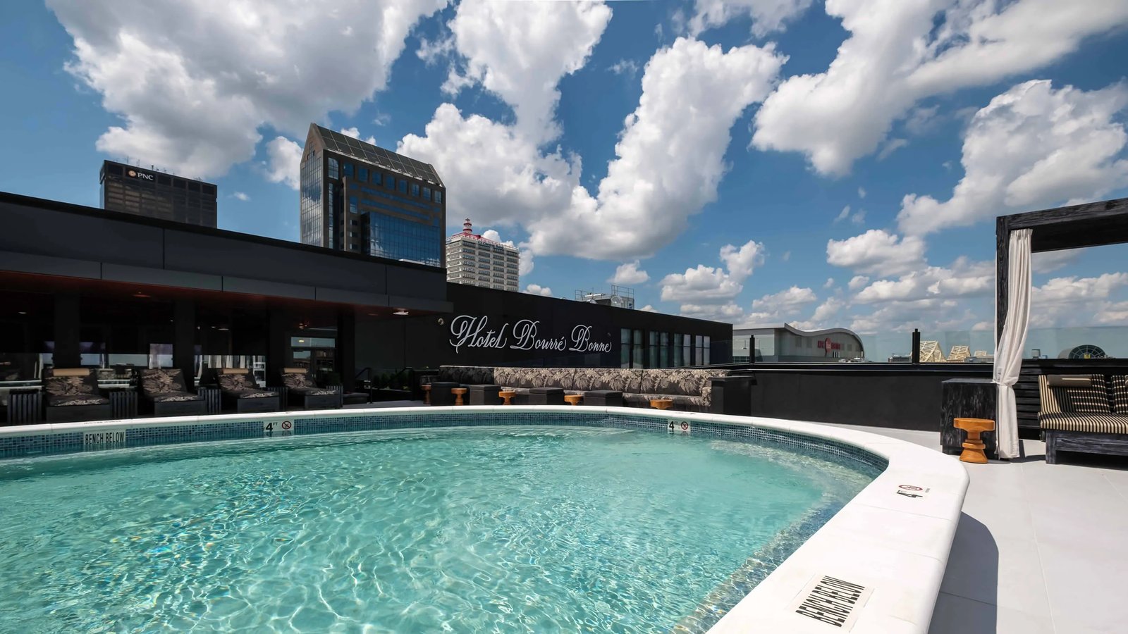 Hotel Bourre Bonne Louisville, Curio Collection by Hilton, the pool