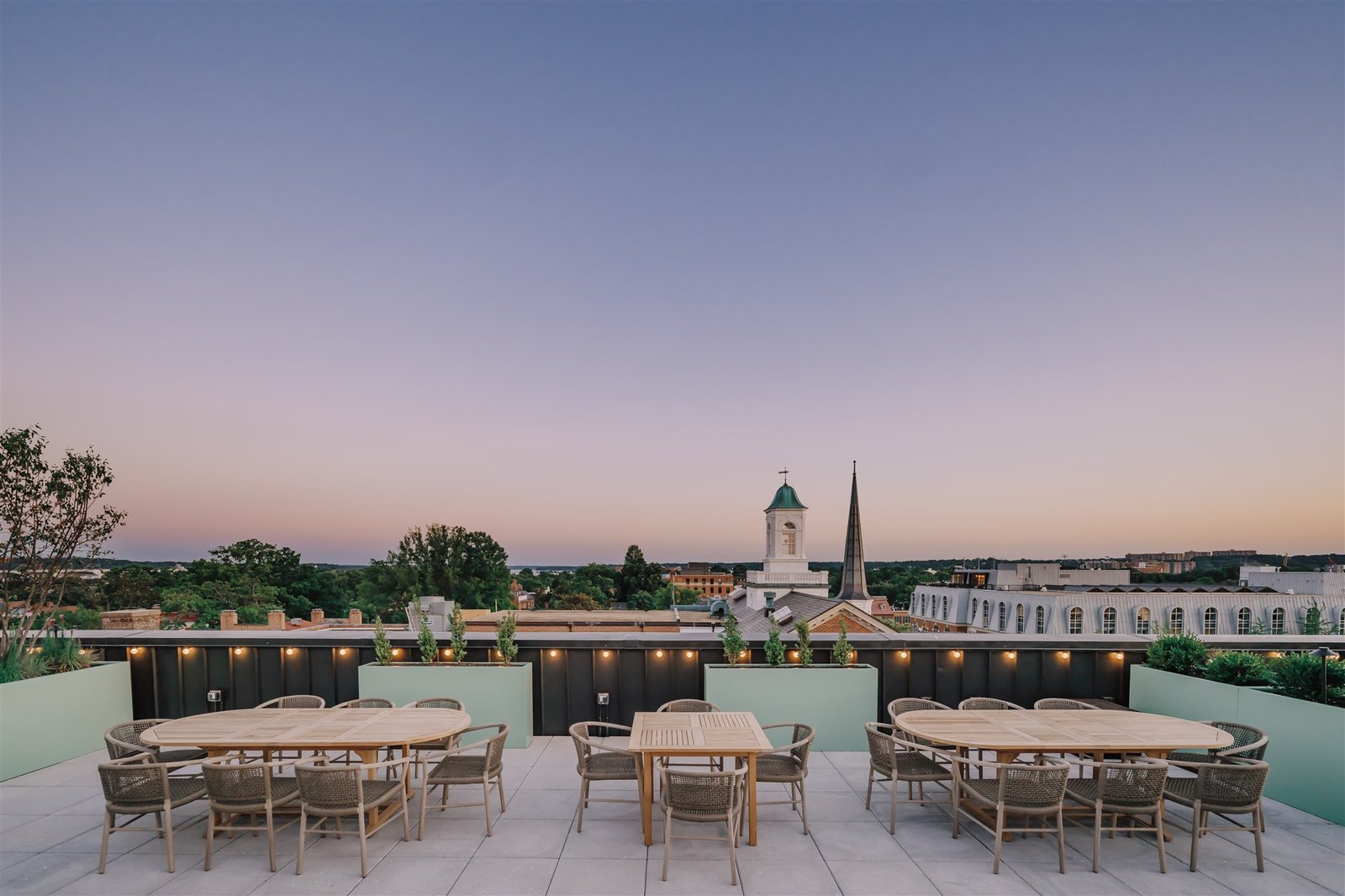 Hotel Heron Alexandria Old Town, Curio Collection by Hilton, at the table
