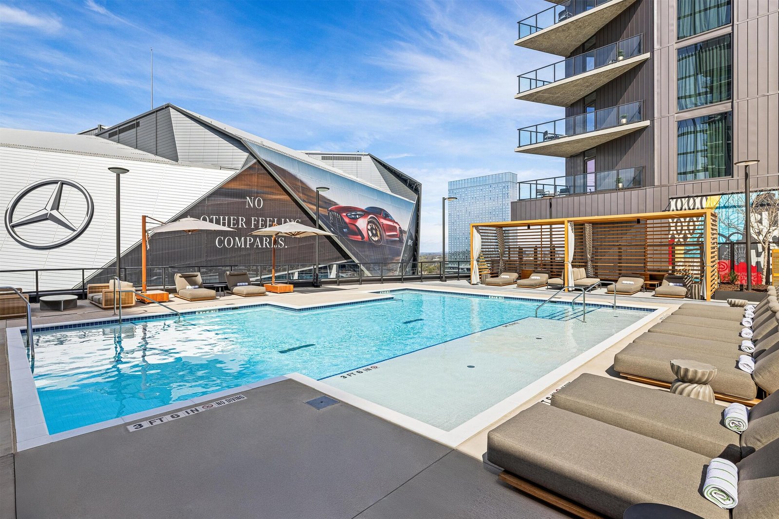 Hotel Phoenix Atlanta, the pool