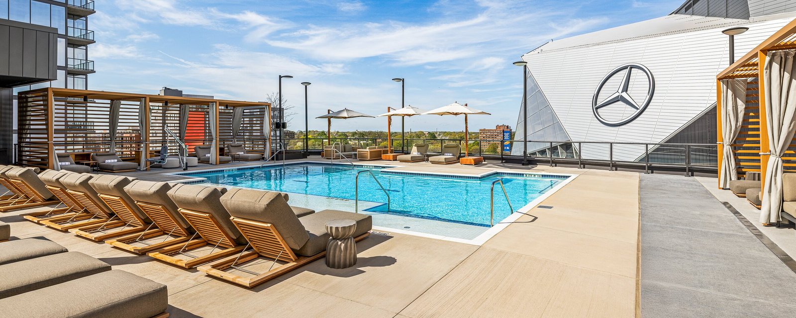 Hotel Phoenix Atlanta, the pool