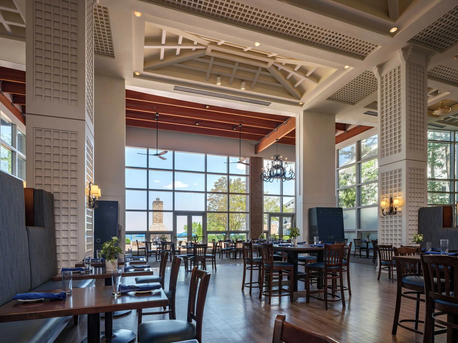 Hyatt Regency Chesapeake Bay Golf Resort, Spa and Marina, water's edge grill