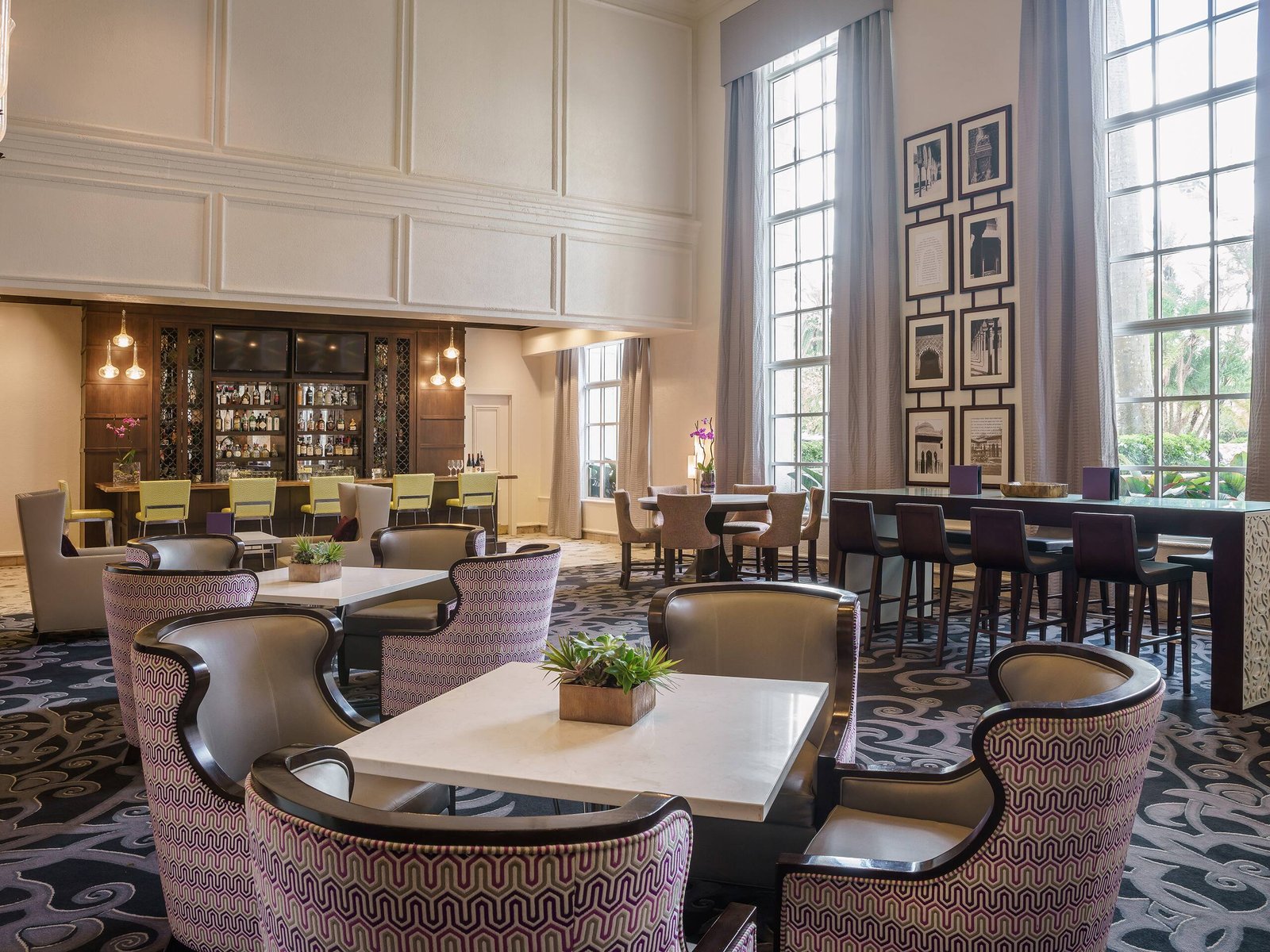 Hyatt Regency Coral Gables, bar 50