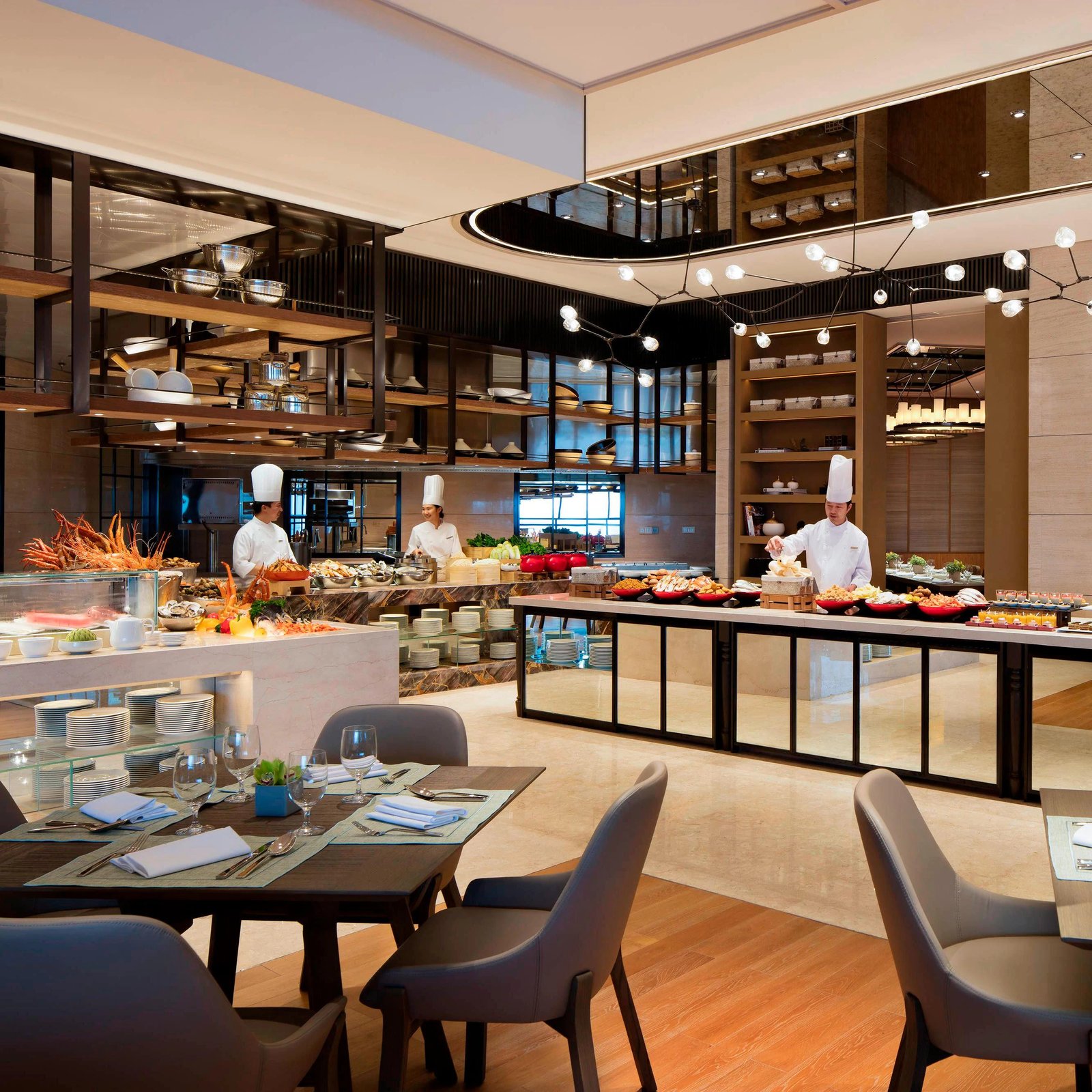 JW Marriott Hotel Chengdu, at the table