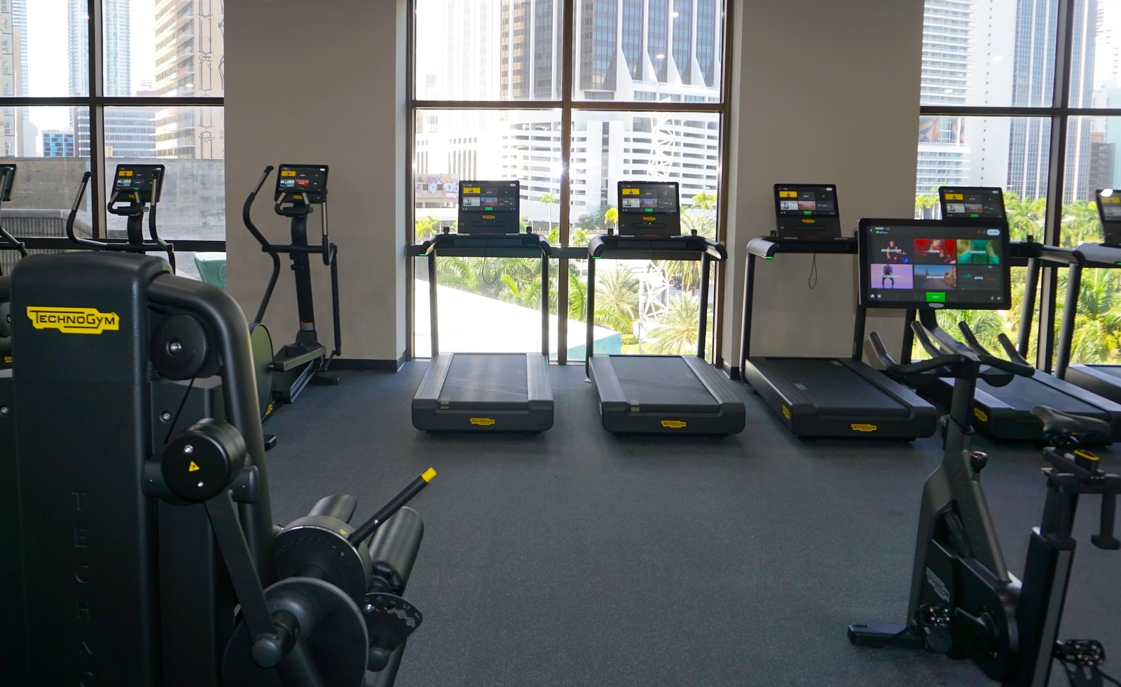 InterContinental Miami by IHG, the gym and deck