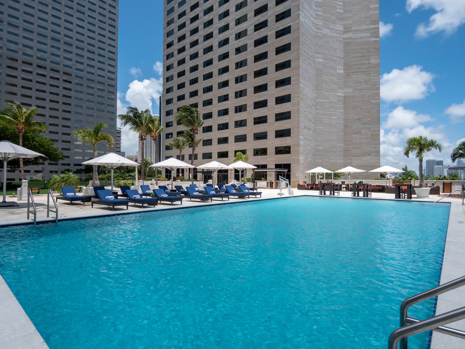 InterContinental Miami by IHG, the pool