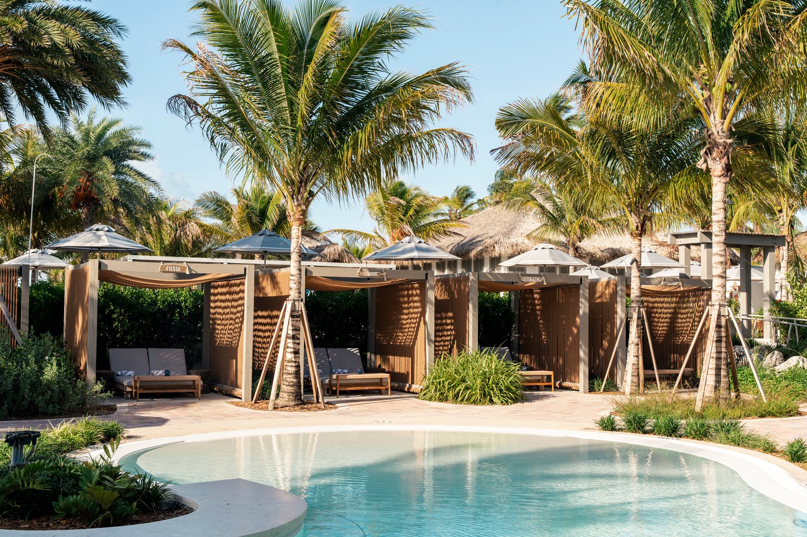 Islander Resort, the pool