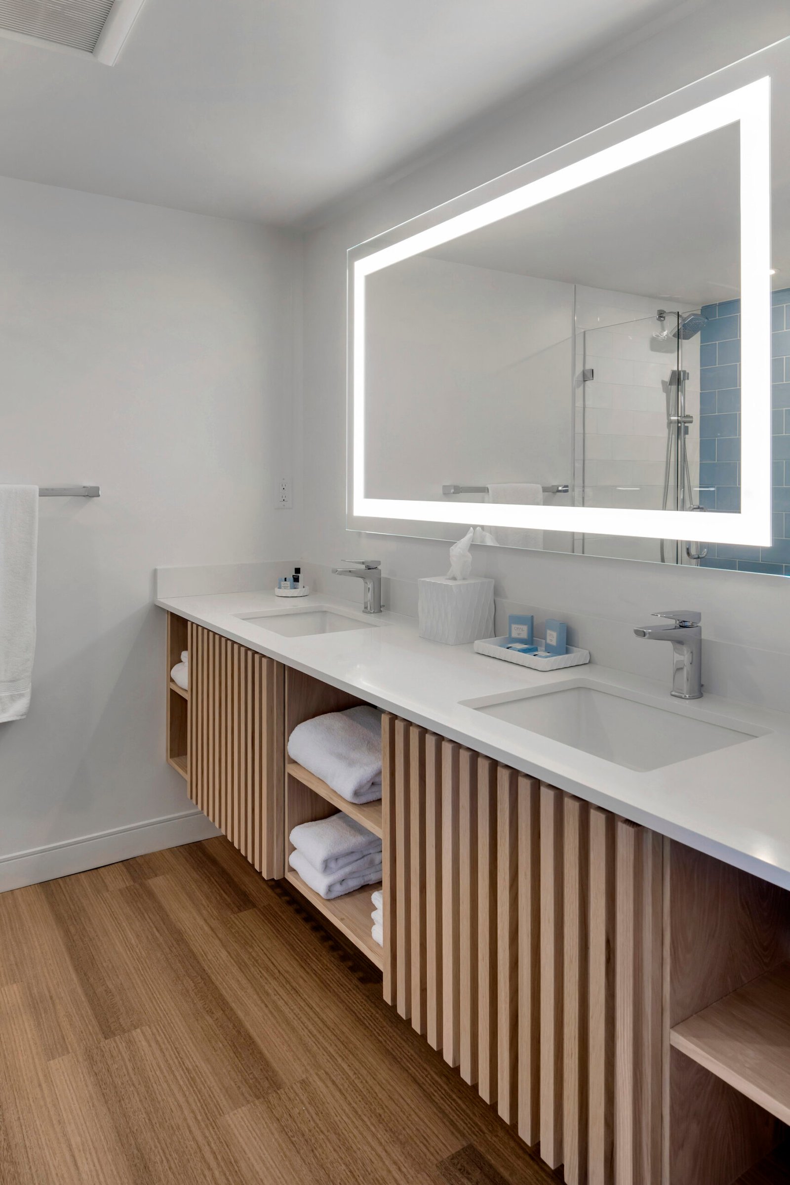 Jupiter Beach Resort & Spa