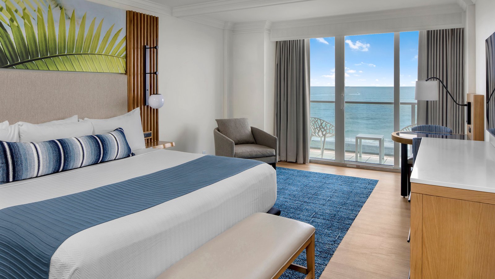 Jupiter Beach Resort & Spa