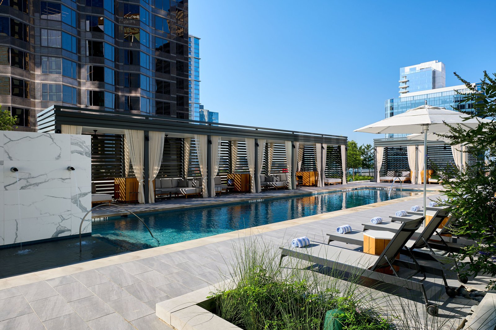 JW Marriott Dallas Arts District, the pool