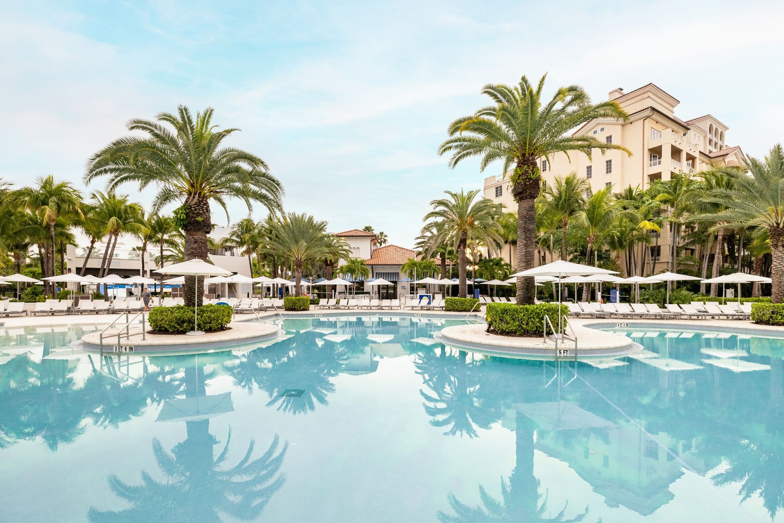 JW Marriott Miami Turnberry Resort & Spa, the pool