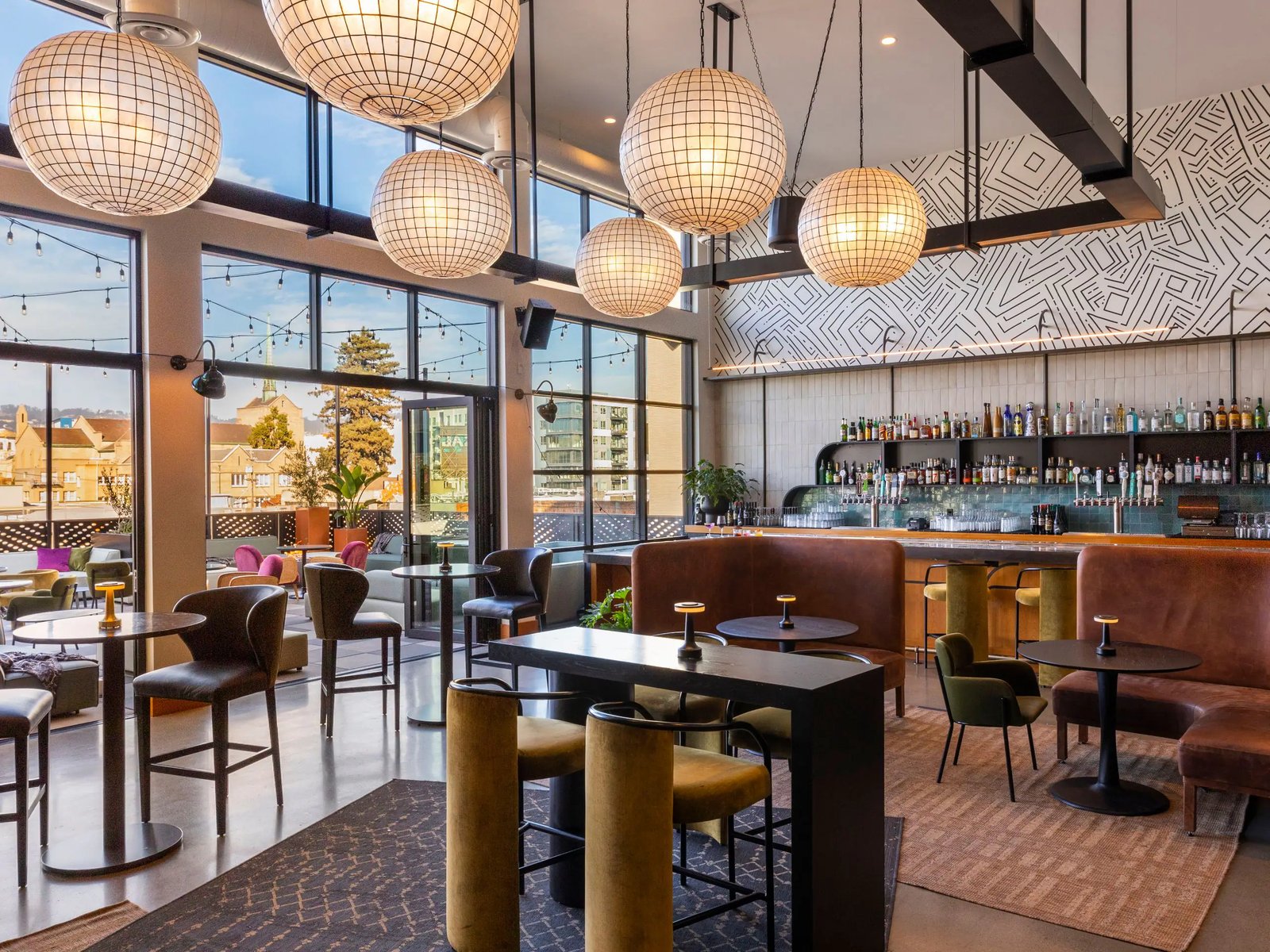 Kissel Uptown Oakland - The Unbound Collection by Hyatt, high 5ive rooftop bar & lounge