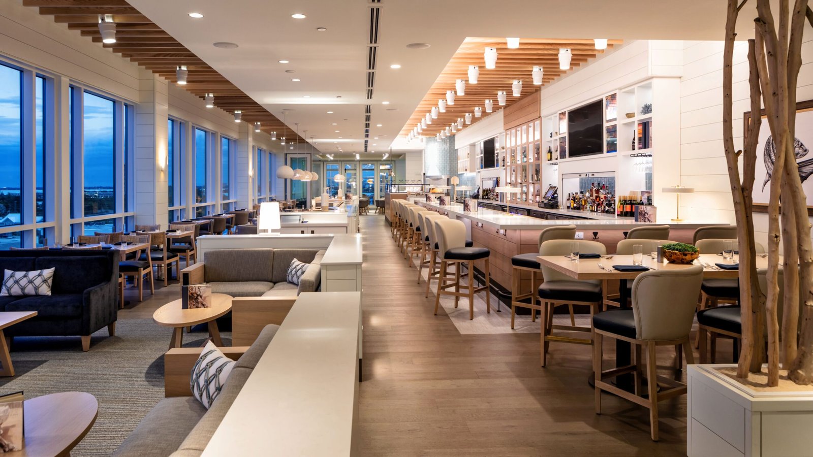 Lido Beach Resort, drift kitchen & bar