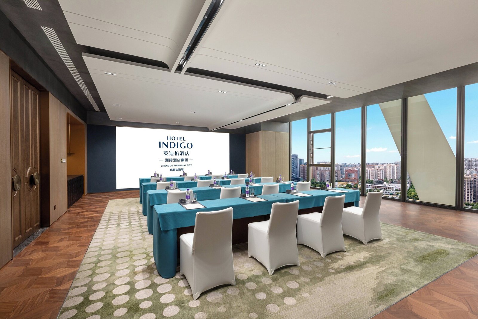 Hotel Indigo Chengdu Financial City — eat & drink